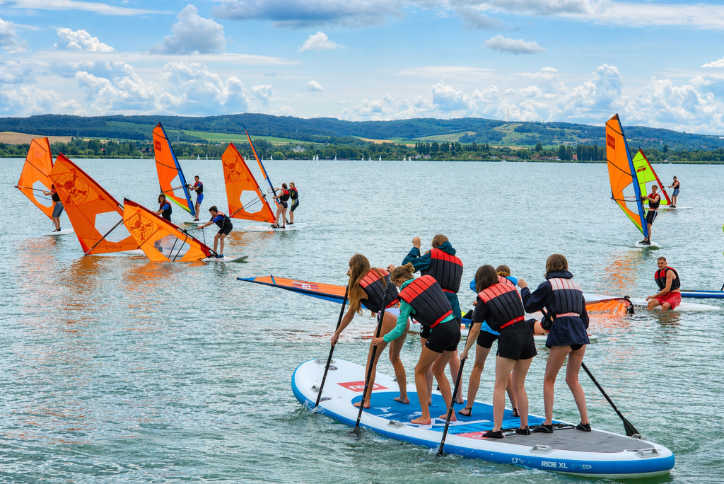 School sports week with a SUP course at Lake Balaton